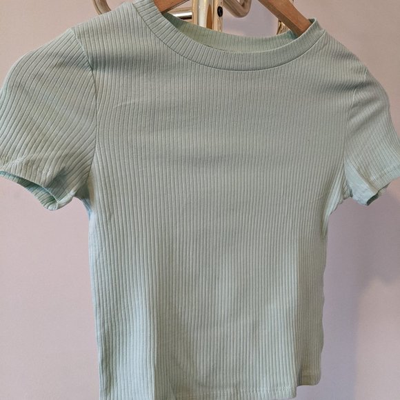 Mint Green Ribbed Crop Top - Picture 2 of 8